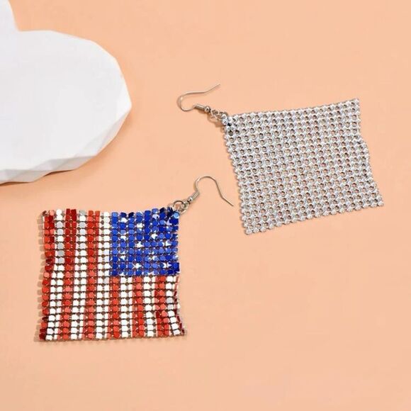 American Flag Patriotic Fashion Earrings - Picture 3 of 4